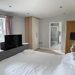 بيت للعطل Foxhall Farm